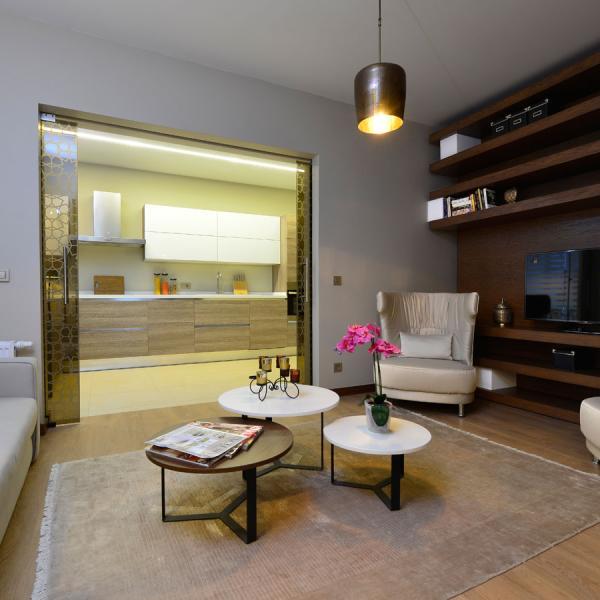 LOWEST PRICE Lake View Residence 136m Delivered LOWEST PRICE Lake View Residence 136m Delivered