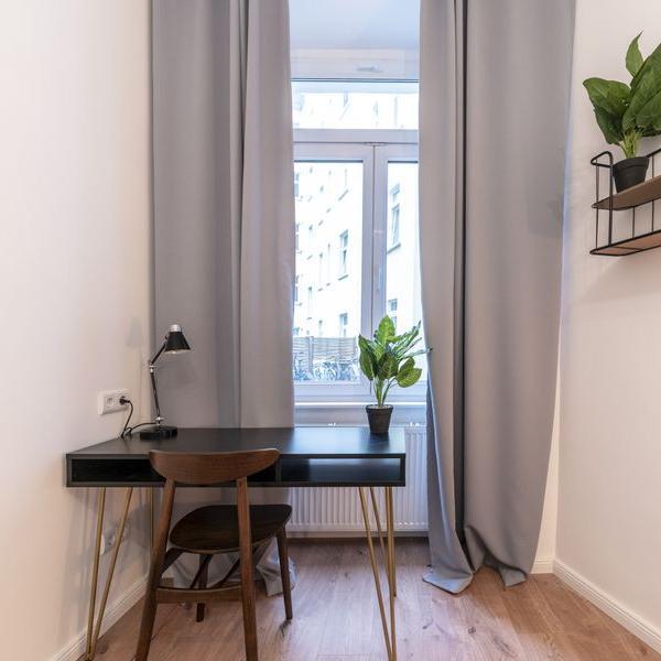 LOWEST PRICE Lake View Residence 136m Delivered LOWEST PRICE Lake View Residence 136m Delivered