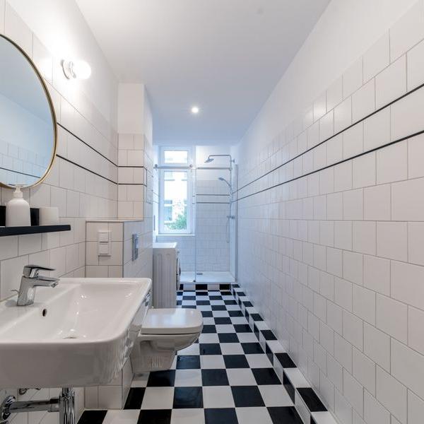 LOWEST PRICE Lake View Residence 136m Delivered LOWEST PRICE Lake View Residence 136m Delivered